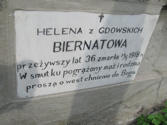 Grób JULIA BIERNAT