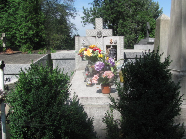 Grób JANINA WAWSZCZYK