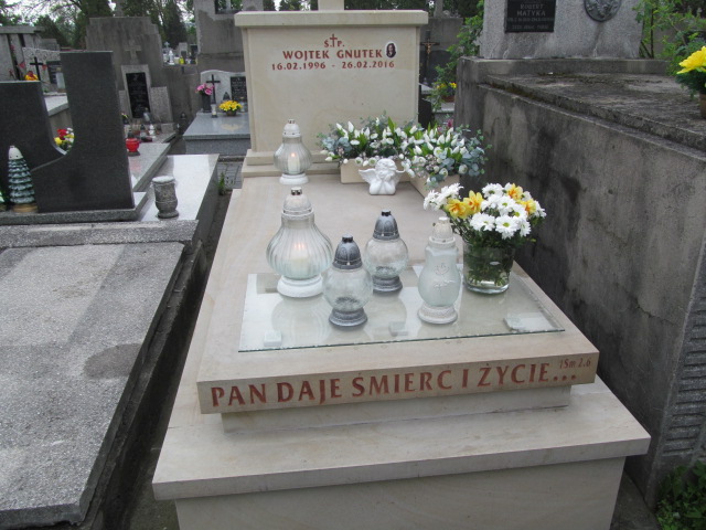 Grób WOJCIECH GNUTEK