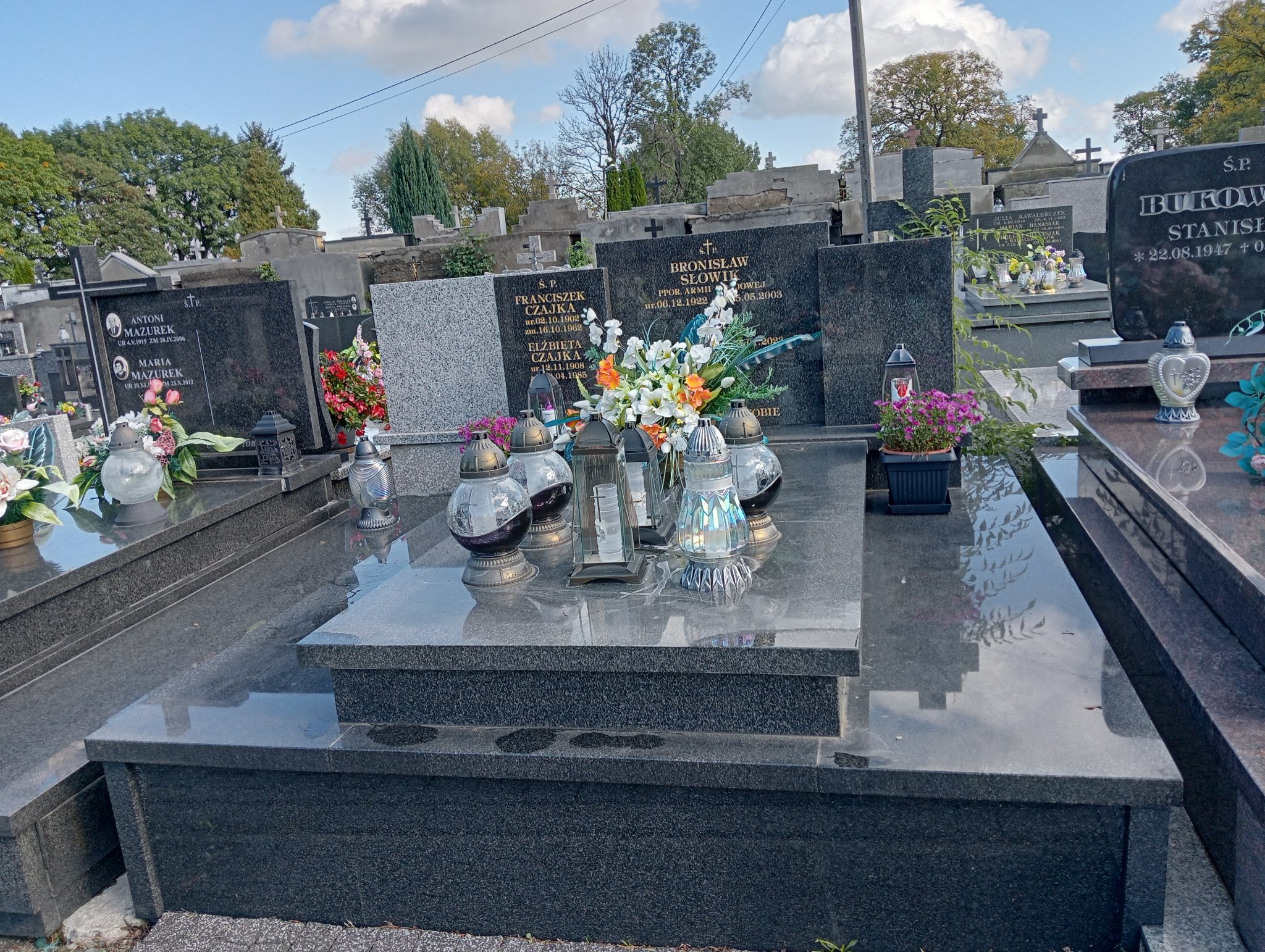 Grób JÓZEFA SŁOWIK