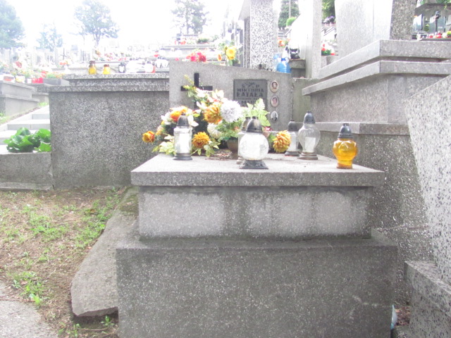 Grób WIKTORIA ŁATAŁA