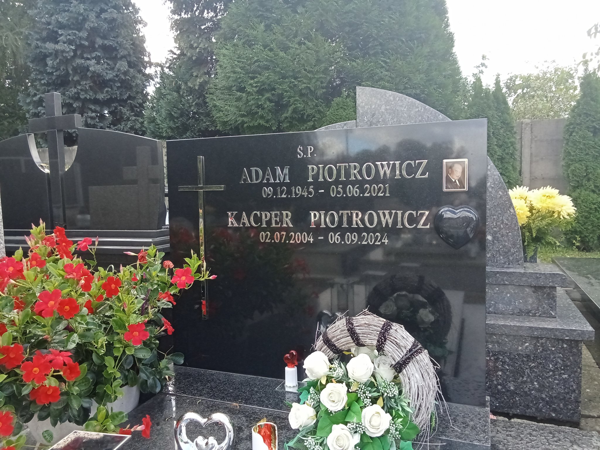 Kacper PIOTROWICZ 2004 Bochnia - Grobonet - Wyszukiwarka osób pochowanych