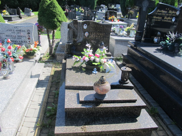 Małgorzata LIPIŃSKA 1982 Bochnia - Grobonet - Wyszukiwarka osób pochowanych