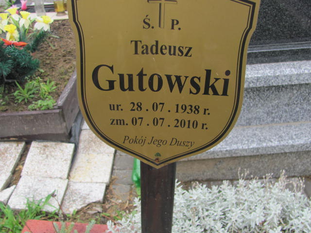Grób TADEUSZ GUTOWSKI